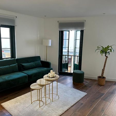 Apartamentos Urbanin I Plaza Ayuntamiento كوذِييرو المظهر الخارجي الصورة