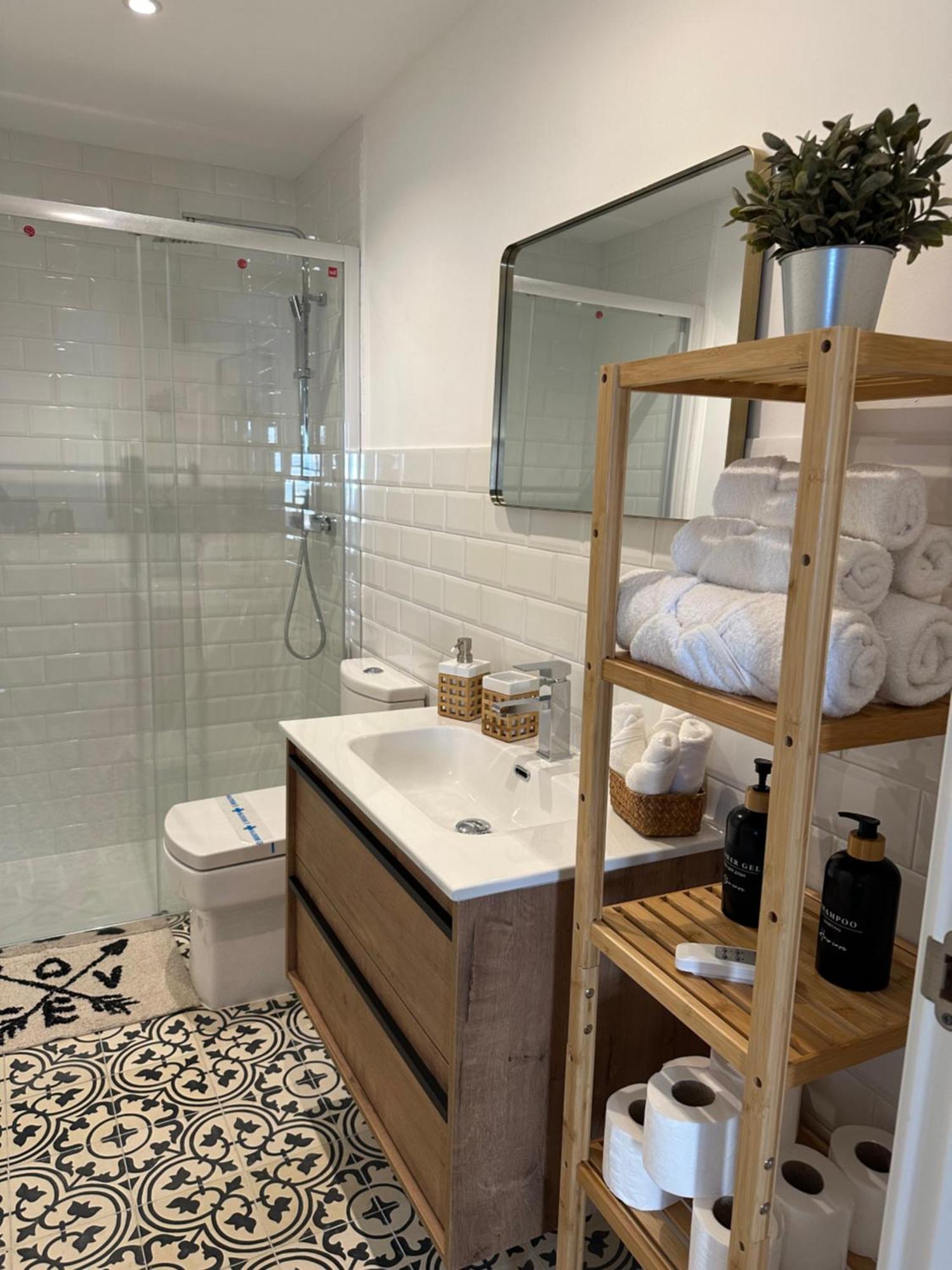 Apartamentos Urbanin I Plaza Ayuntamiento كوذِييرو المظهر الخارجي الصورة